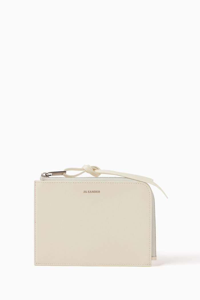 

Medium Card Holder in Leather, Neutral