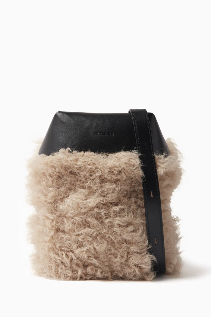 

Small Lid Crossbody Bag in Leather, Neutral