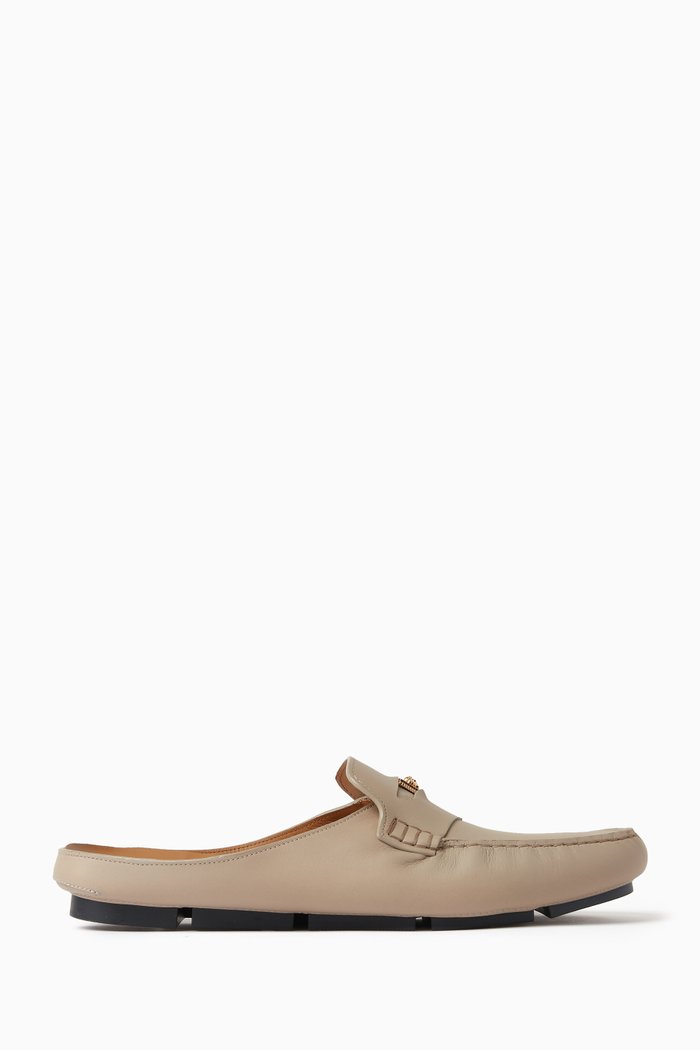 

Medusa Biggie Driver Mules in Leather, Gold