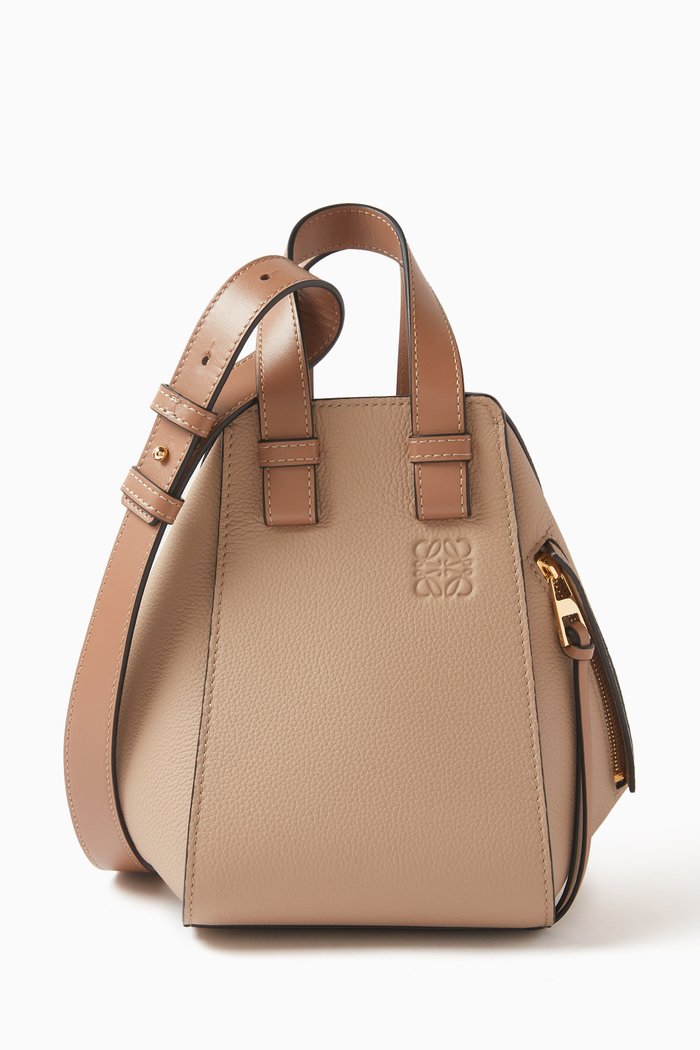 

Compact Hammock Bag in Soft Grained Calfskin, Neutral