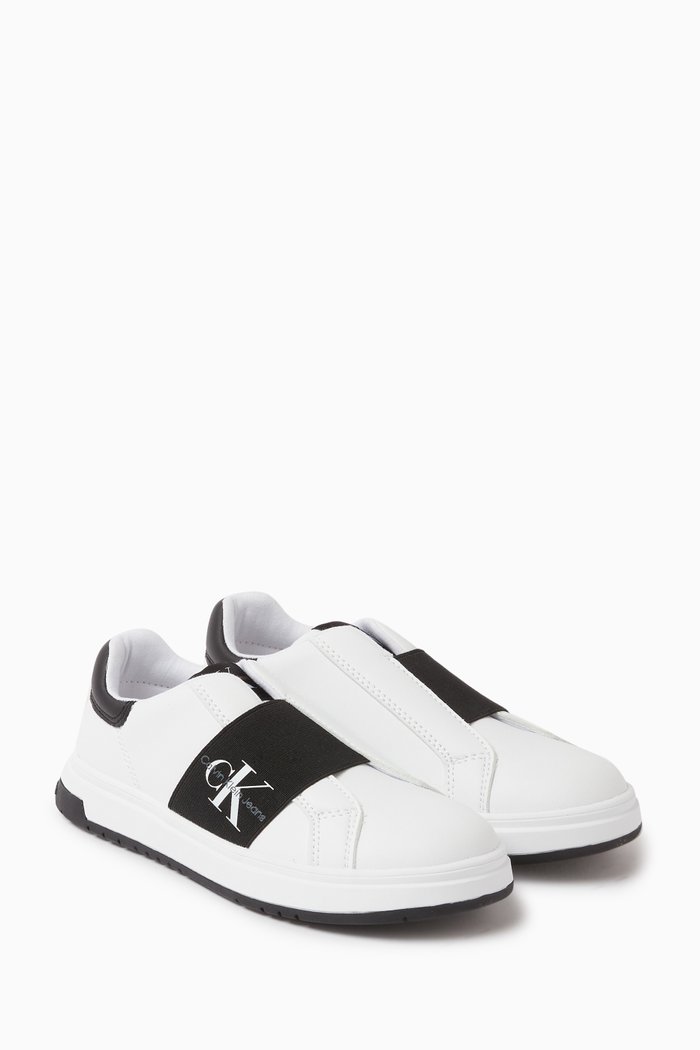 

Low-Cut Sneakers in Faux Leather, White