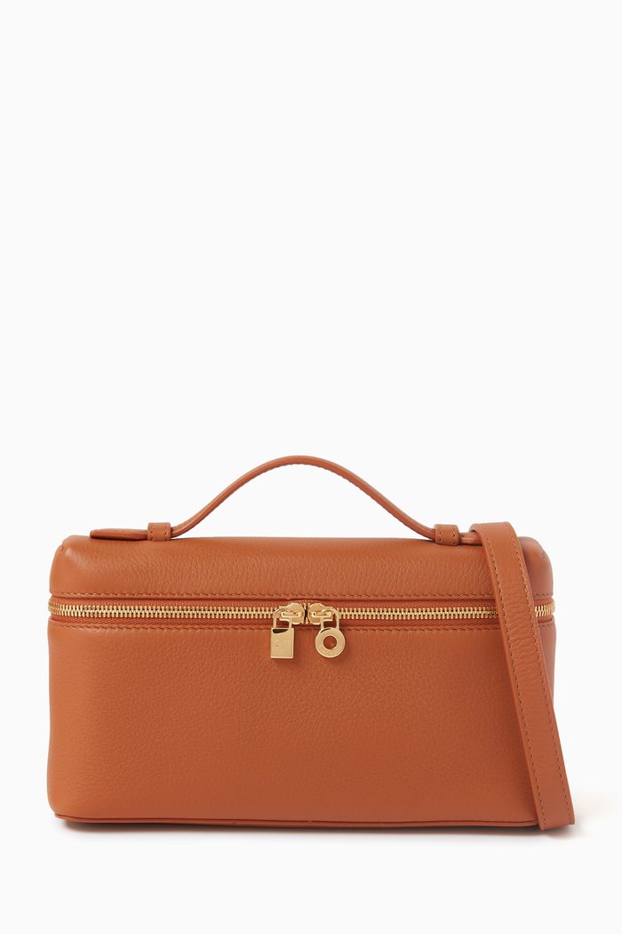 

Extra Pocket Pouch L19 Bag in Calfskin Leather, Brown