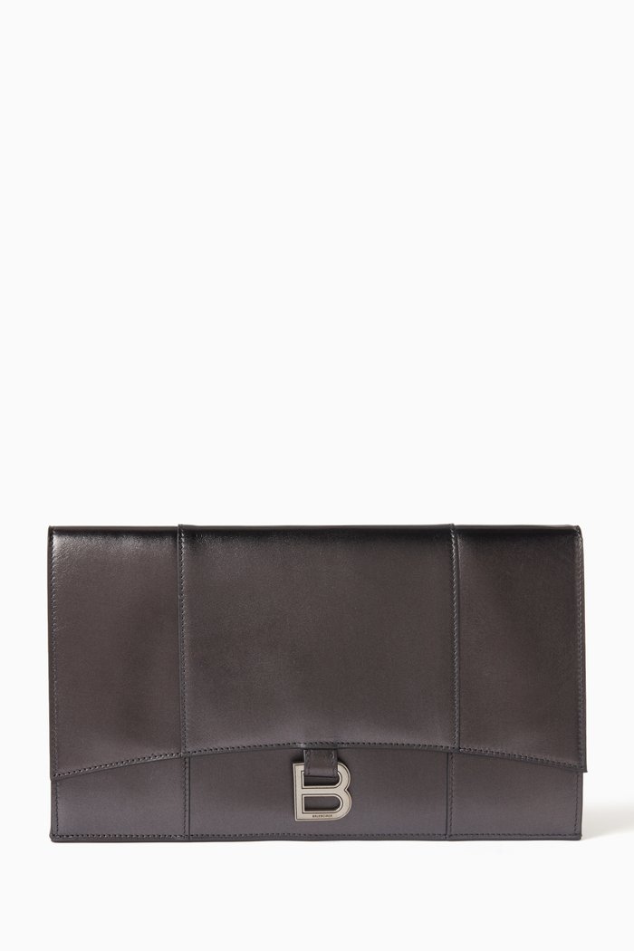 

Hourglass Flat Pouch in Metallic Croc-embossed Leather, Grey