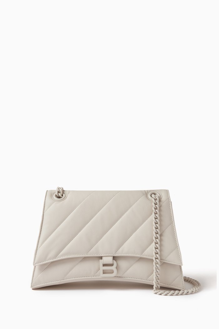 

Medium Crush Shoulder Bag in Quilted Leather, White