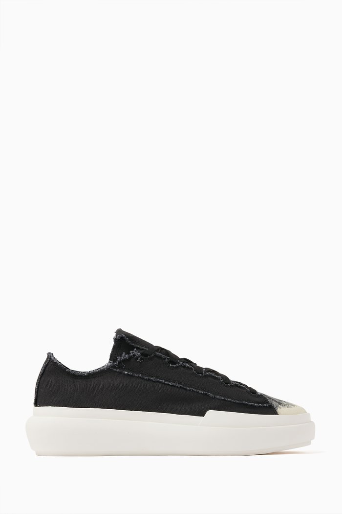 

Nizza Low-top Sneakers in Canvas, Black