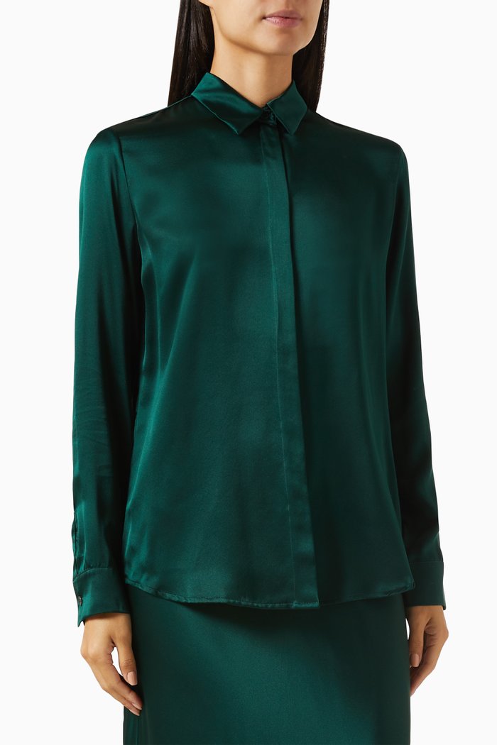 

Slim-fit Shirt in Silk, Green