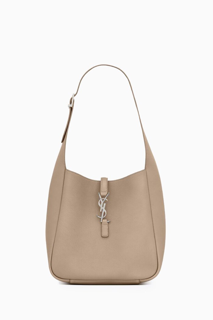 

Small Le 5 À 7 Soft Hobo Bag in Smooth Leather, Neutral