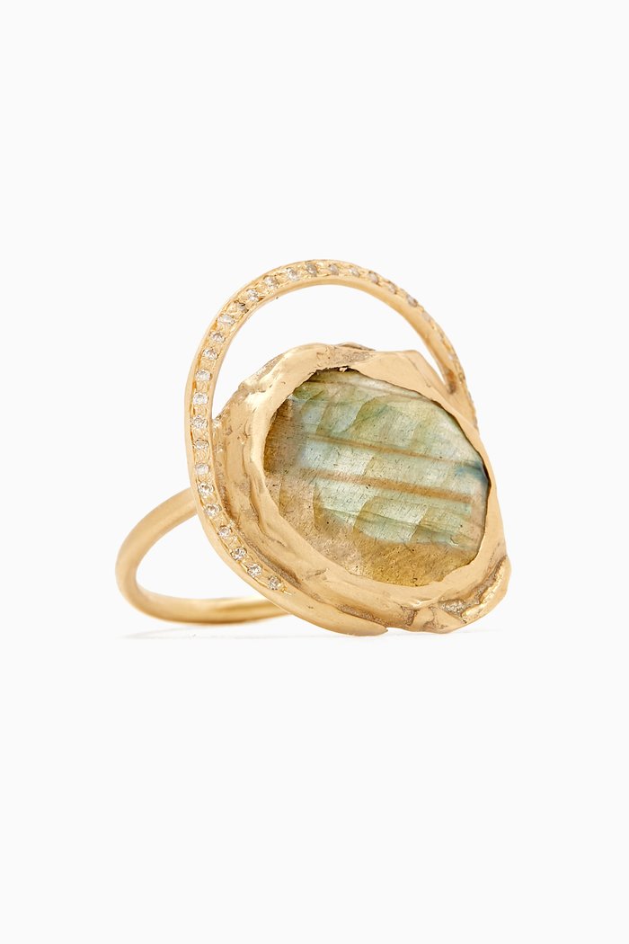 

Gaia Labradorite Ring in 9kt Yellow Gold