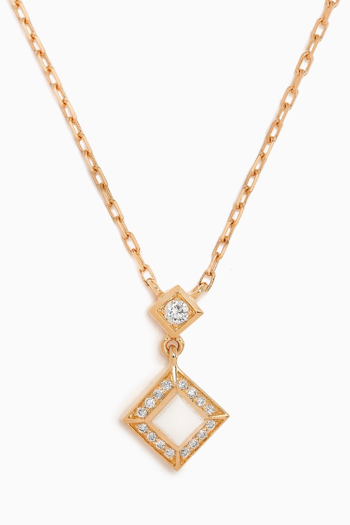 

Cleo Lotus Pavè Pendant Necklace in 18kt Yellow Gold