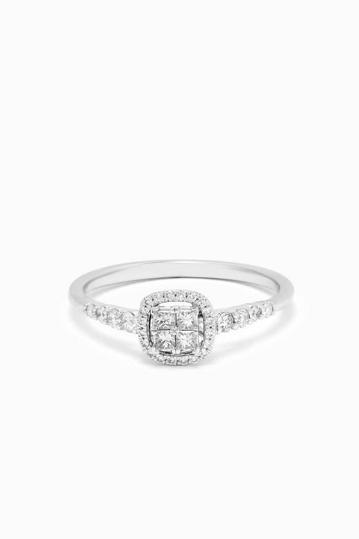 

Illusion Cushion Diamond Ring in 18kt White Gold