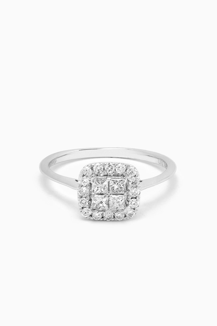 Illusion Cushion Diamond Ring in 18kt White Gold