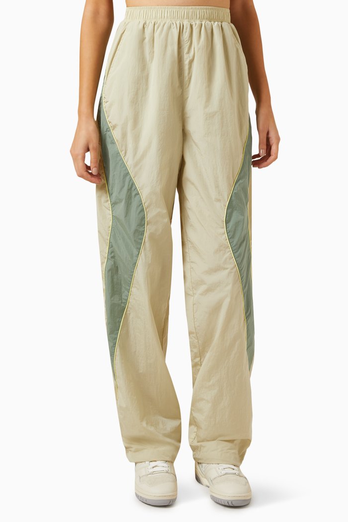 

Faris Seamed Trackpants in Nylon, Neutral