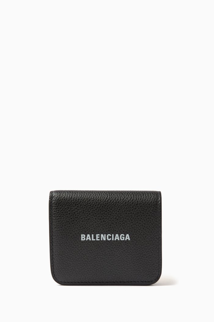 Cash Flap Coin & Card Holder in Grained Calfskin, Grey