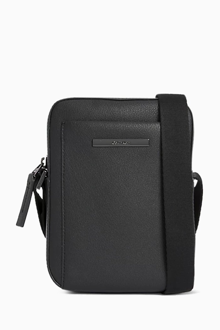 Reporter Crossbody Bag in Faux Leather, Black
