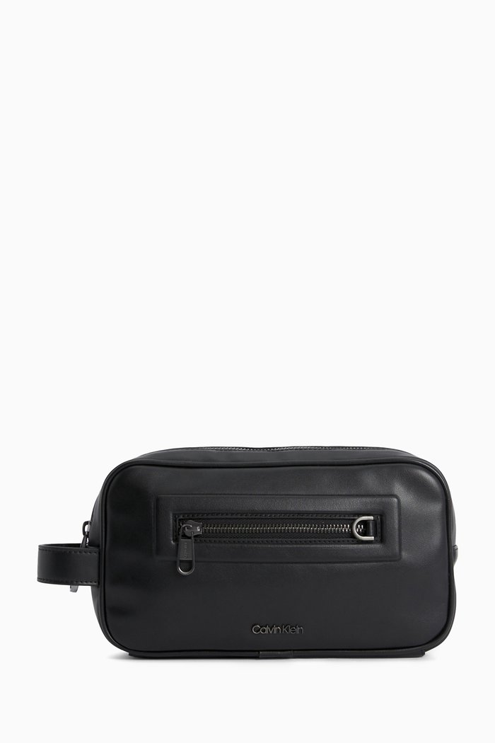 

Elevated Washbag in Faux Leather, Black