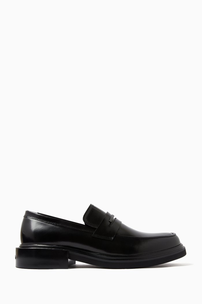 

Logo-plaque Moccasins in Leather, Black
