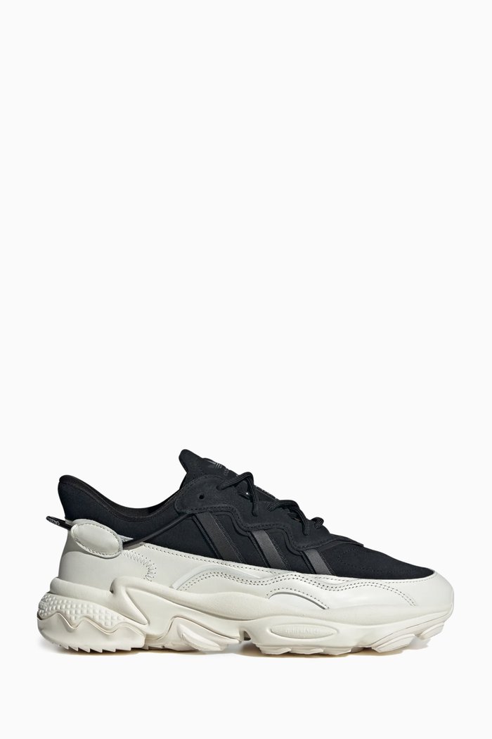 

Ozweego Sneakers in Suede, Black