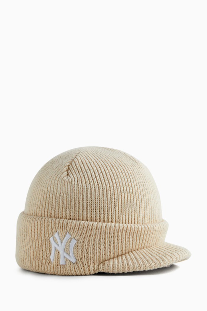 

x Yankees Visor Beanie Hat in Acrylic-knit, Neutral