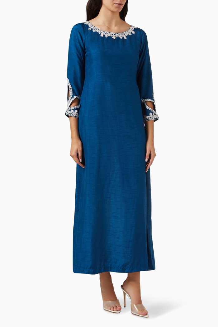 

Cut-out Kaftan in Raw Silk, Blue