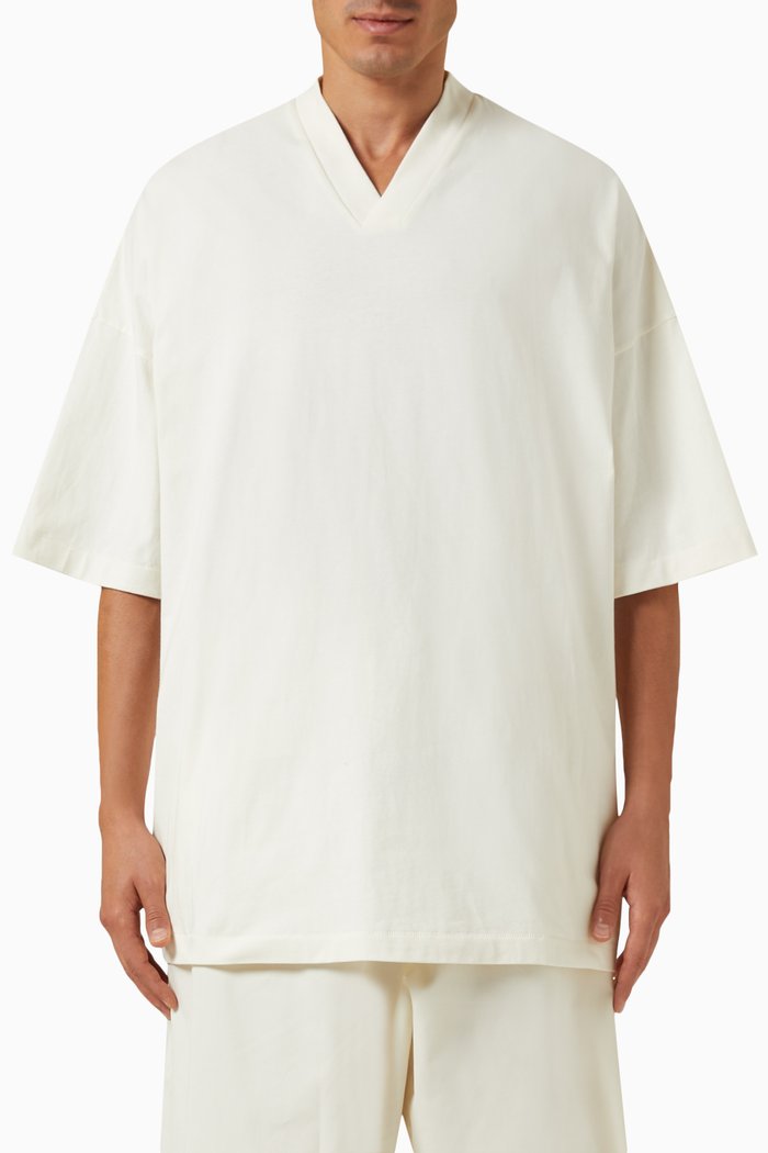 

Essentials V-neck T-shirt in Cotton-jersey, Neutral