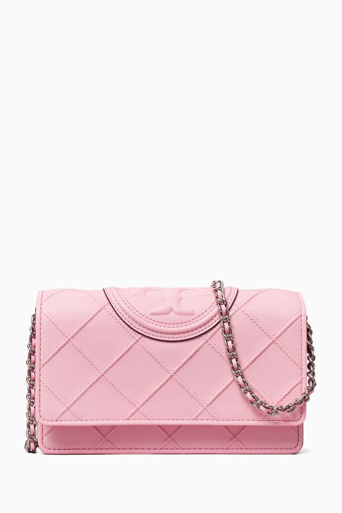 

Fleming Soft Chain Wallet in Leather, Pink
