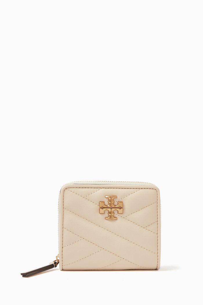 

Kira Chevron Bi-Fold Wallet in Leather, Neutral