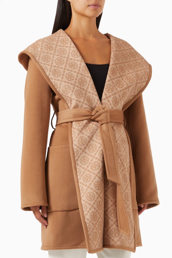 

Hooded Overcoat in Wool, Neutral