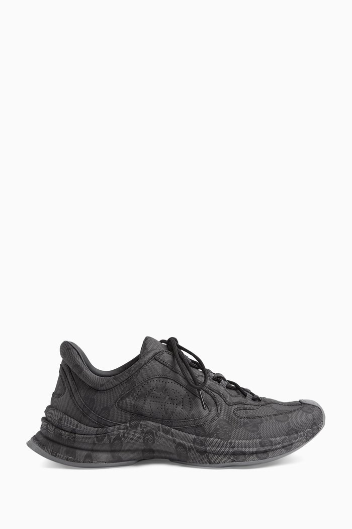 

GG Run Sneakers in Calf Leather, Grey