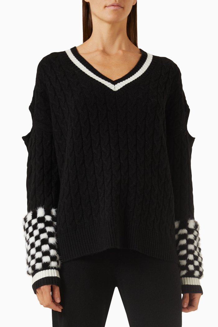 

Cable-knit Sweater in Merino Wool, Black