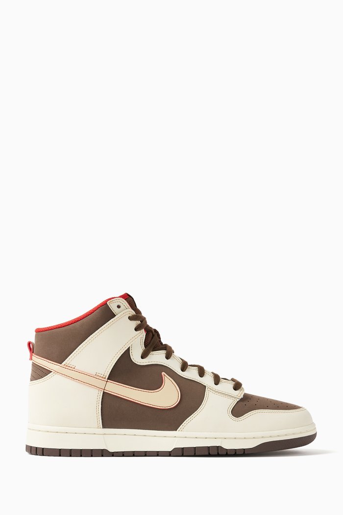 

Dunk High Retro SE Sneakers in Nubuck Leather, Brown