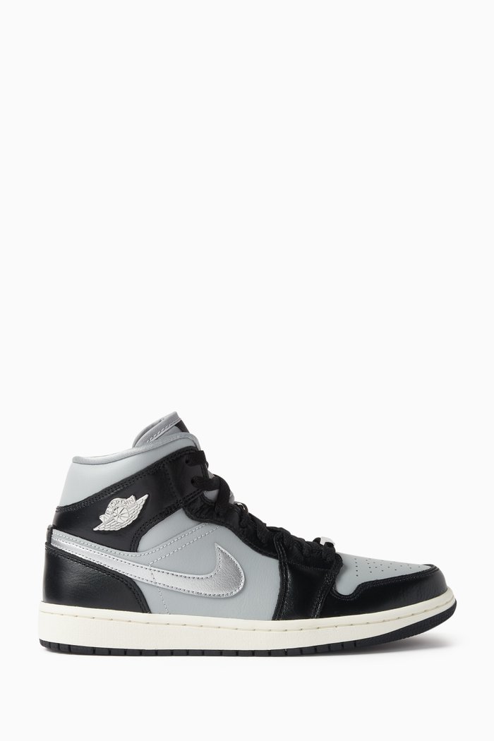 

Air Jordan 1 SE Mid-top Sneakers in Leather, Black