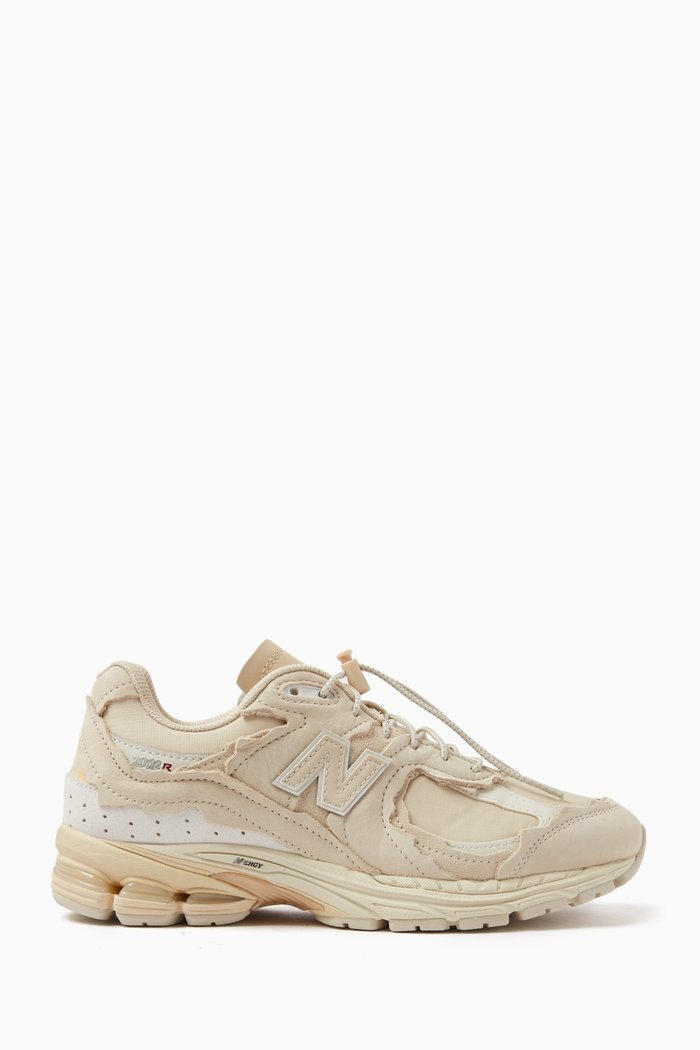 

2002R Protection Pack V3 Sneakers in Mesh, Neutral