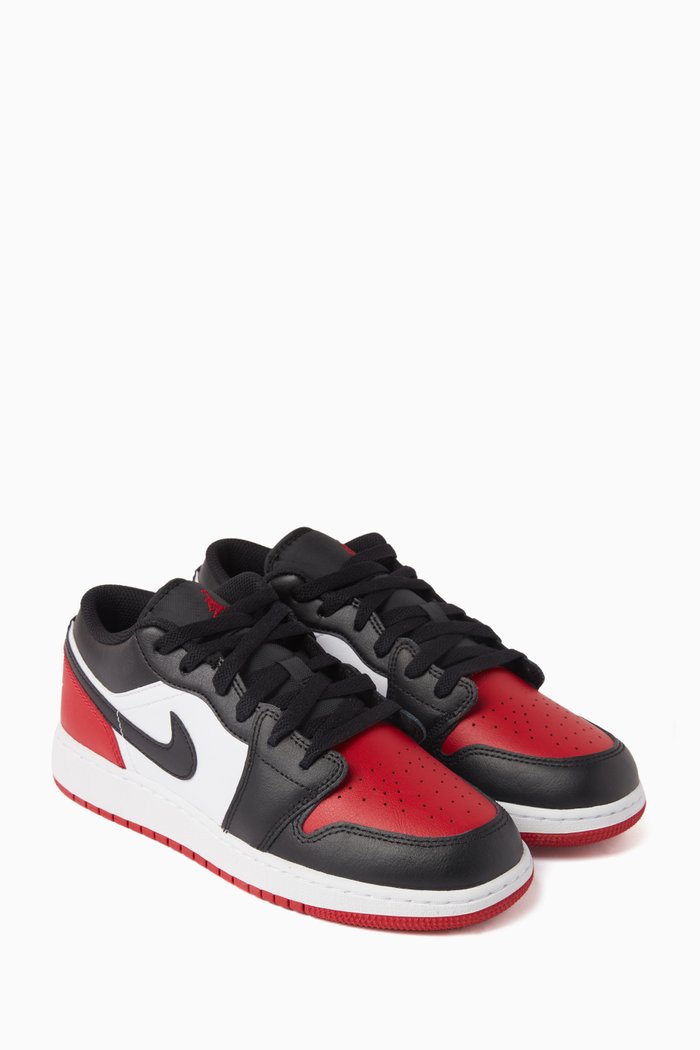 

Junior Air Jordan 1 Low Sneakers in Leather, Multicolour
