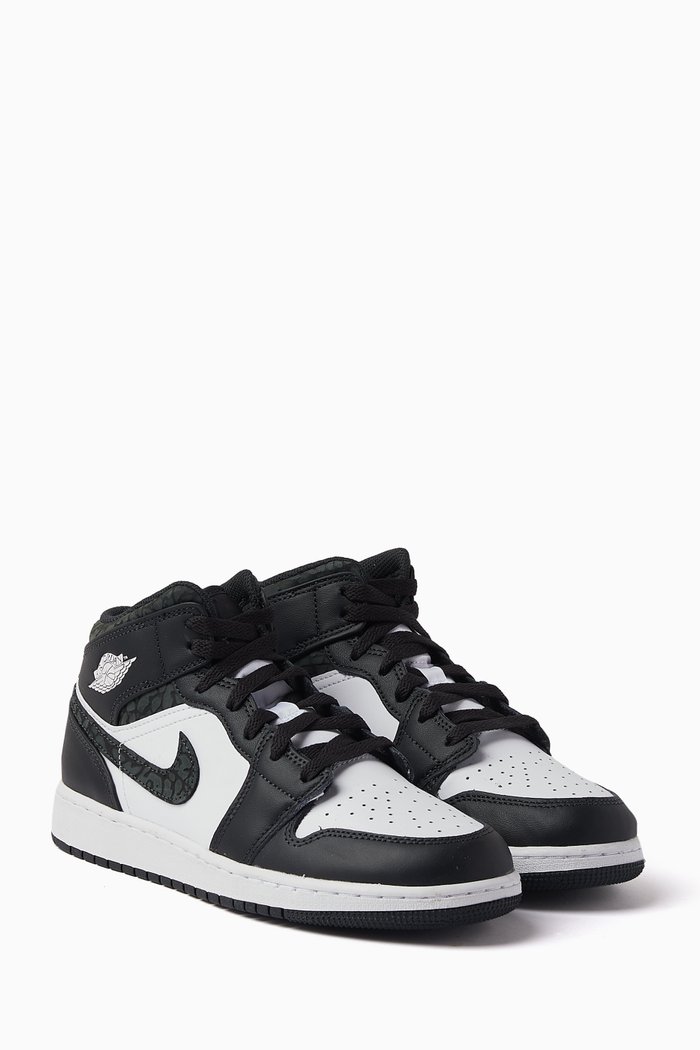 

Junior Air Jordan 1 Mid-cut Sneakers in Leather, Multicolour