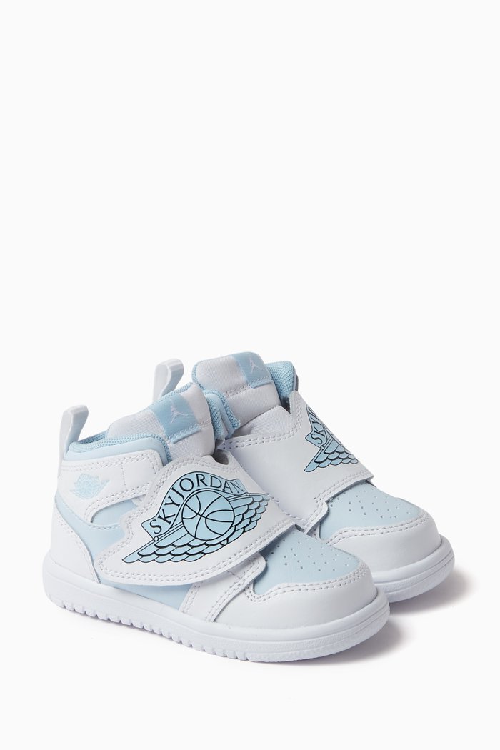 

Kids Sky Jordan 1 Sneakers in Leather, White