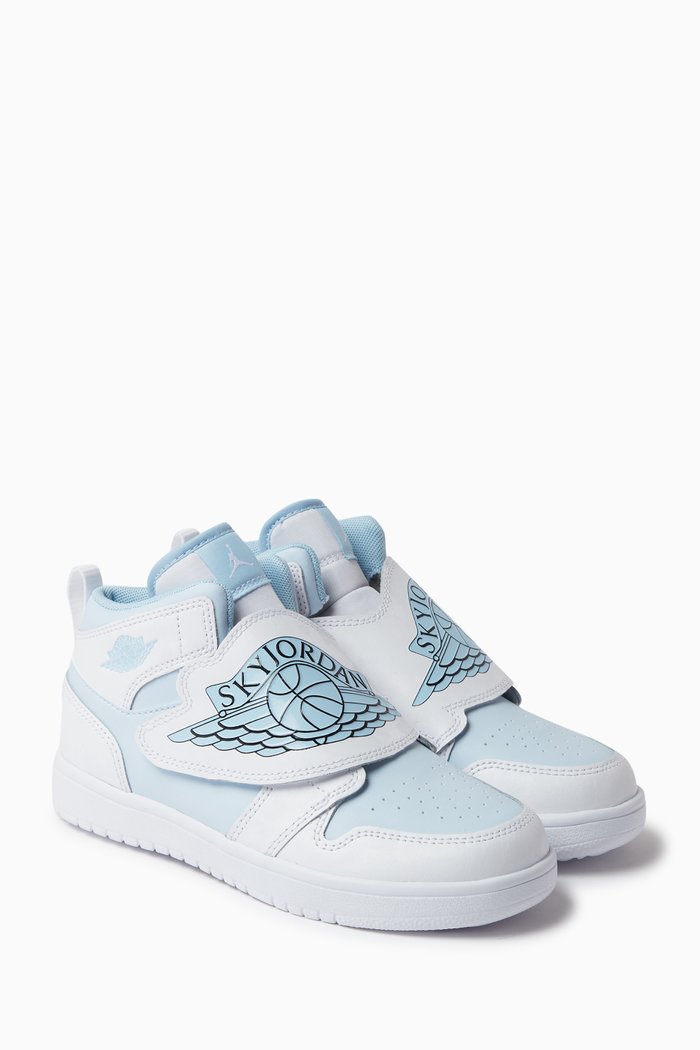 

Kids Sky Jordan 1 Sneakers in Leather, White