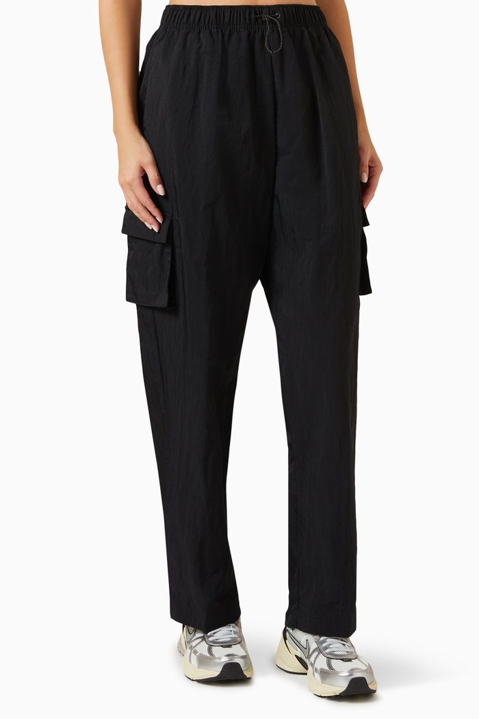 

Sportswear Essential Cargo Pants in Nylon, Black