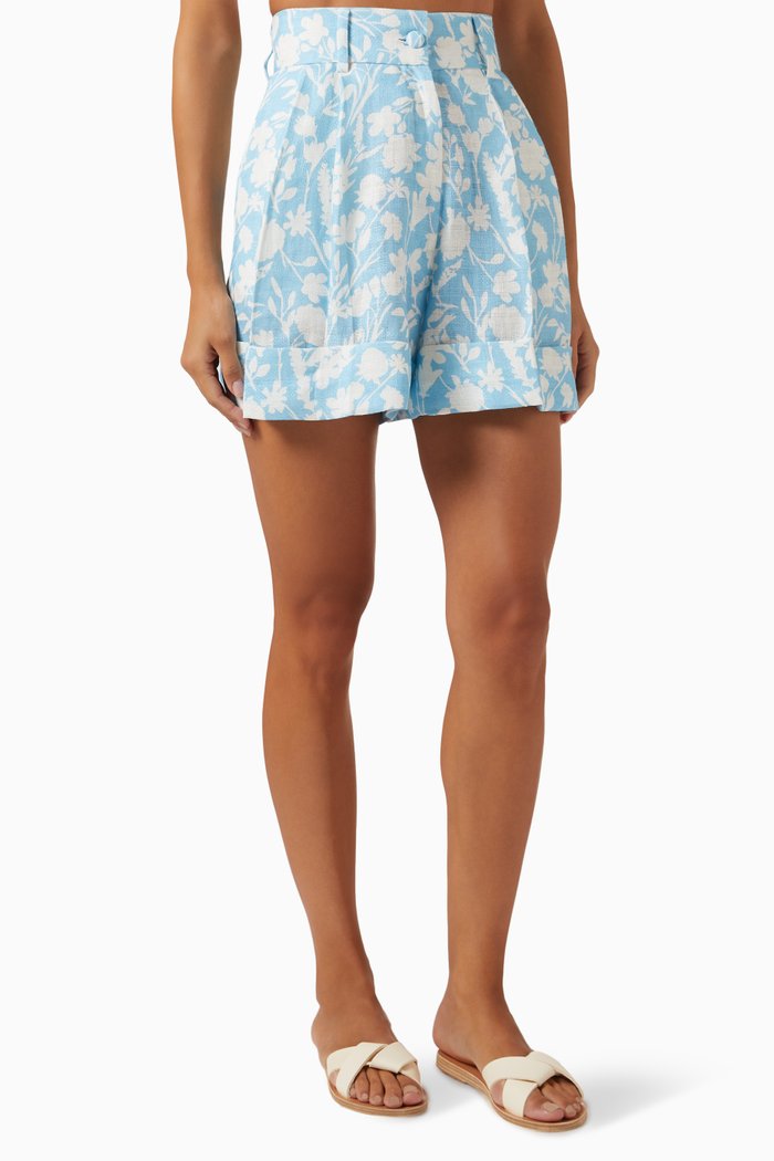 

Arielle Cairo Shorts in Linen, Blue