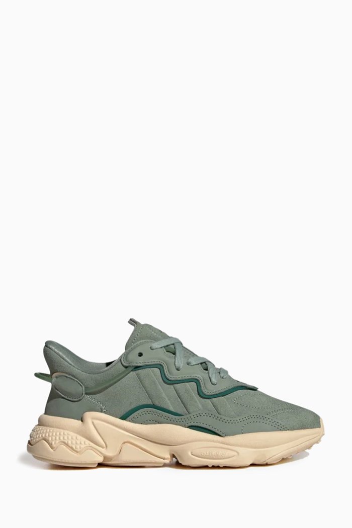 Ozweego Low-top Sneakers in Leather, Green