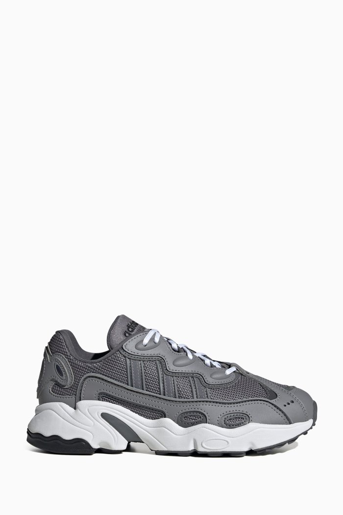 Ozweego Low-top Sneakers in Mesh, Grey