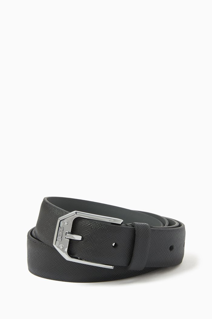 

Angled Branded Buckle Belt in Leather, Black