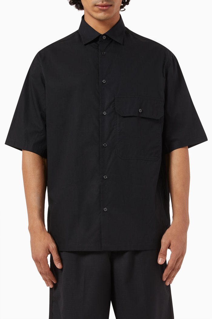 

Classic Chest Pocket Shirt in Poplin, Black