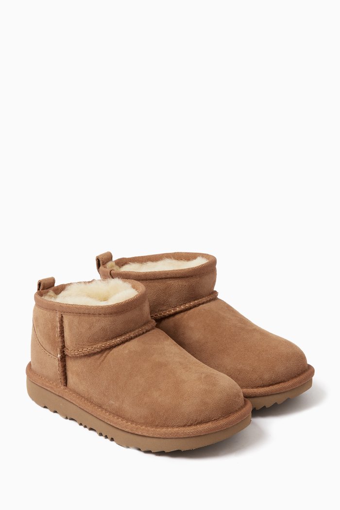 

Classic Ultra Mini Boots in Suede, Brown