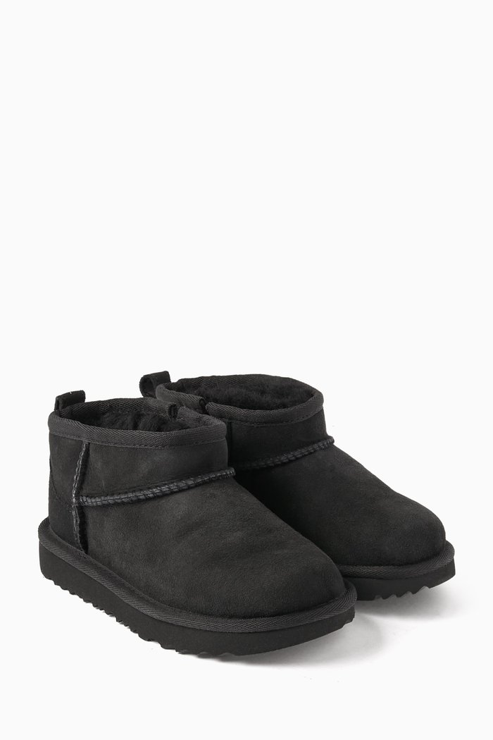 

Classic Ultra Mini Boots in Suede, Black