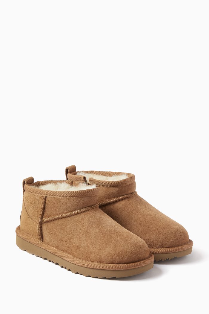 

Classic Ultra Mini Boots in Suede, Brown