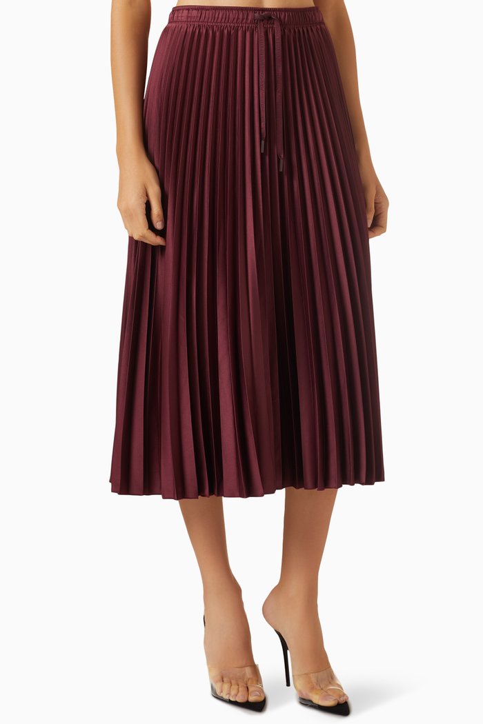 

Immune Pleated Skirt in Satin, Burgundy