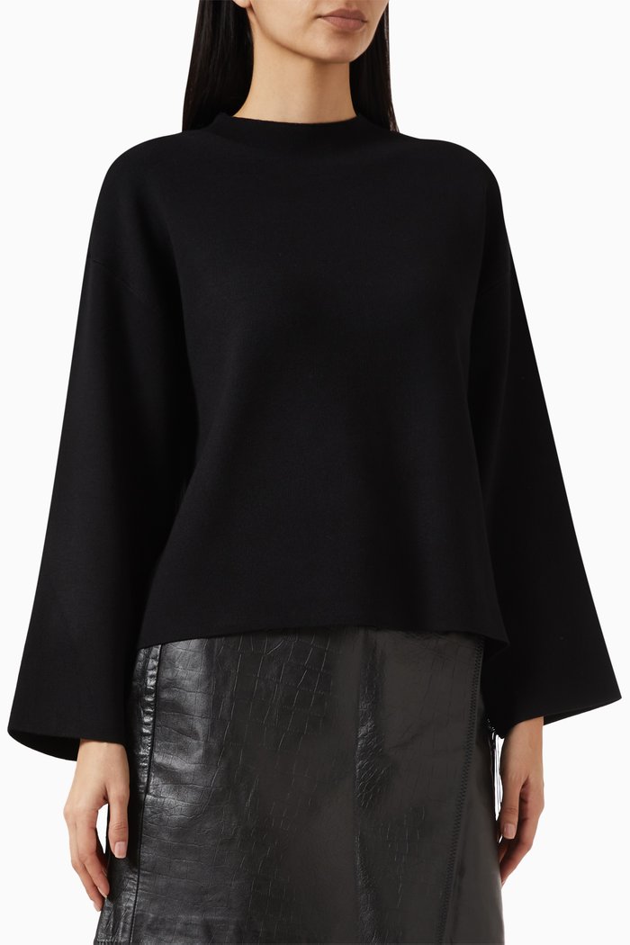 

Yasfringa Sweater in Viscose, Black