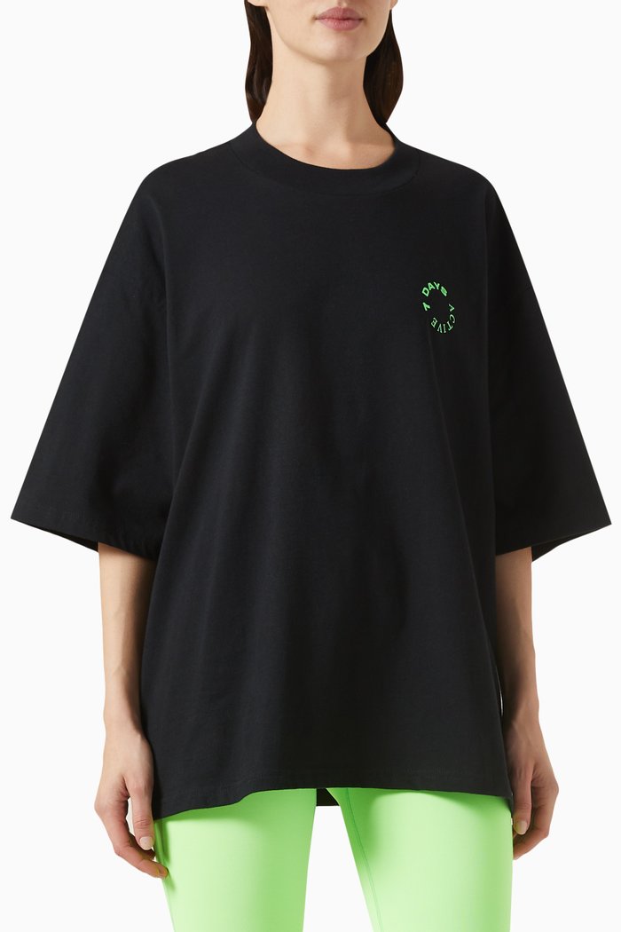 

Boxy-fit Graphic T-shirt in Organic-cotton, Black