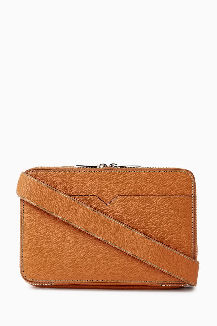 

V-line Belt Bag in Leather, Brown