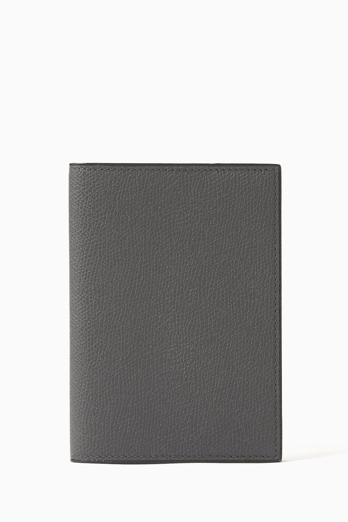 

Passport Holder in Millepunte Calfskin Leather, Grey